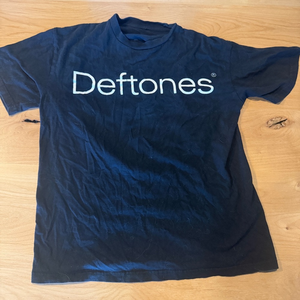 Deftones Logo Graphic Tee in Black